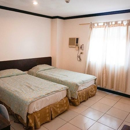 Crowne Garden Hotel Cebu Extérieur photo