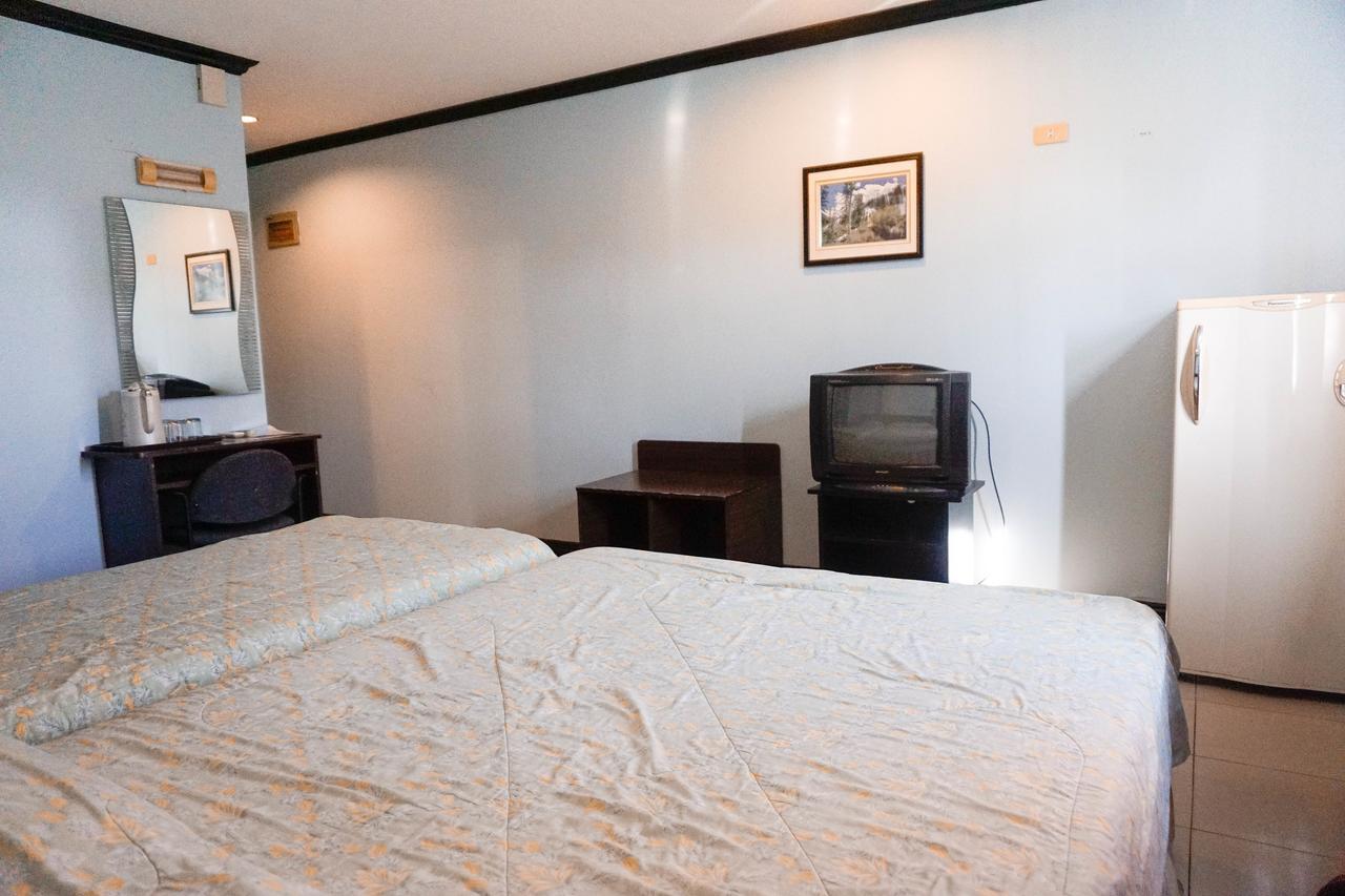 Crowne Garden Hotel Cebu Extérieur photo
